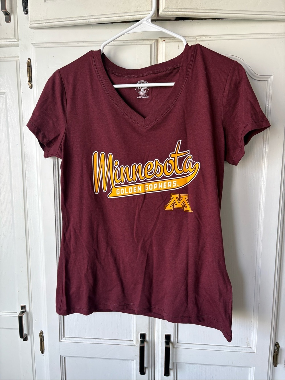 Rivalry Threads Maroon V-Neck Minnesota Golden Gophers Tee with Gold Logo